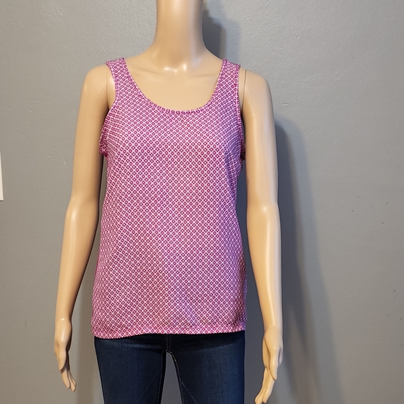 The limited sleeveless tops - Picture 7 of 7